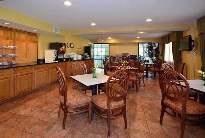 Quality Suites Chestertown Restaurante foto